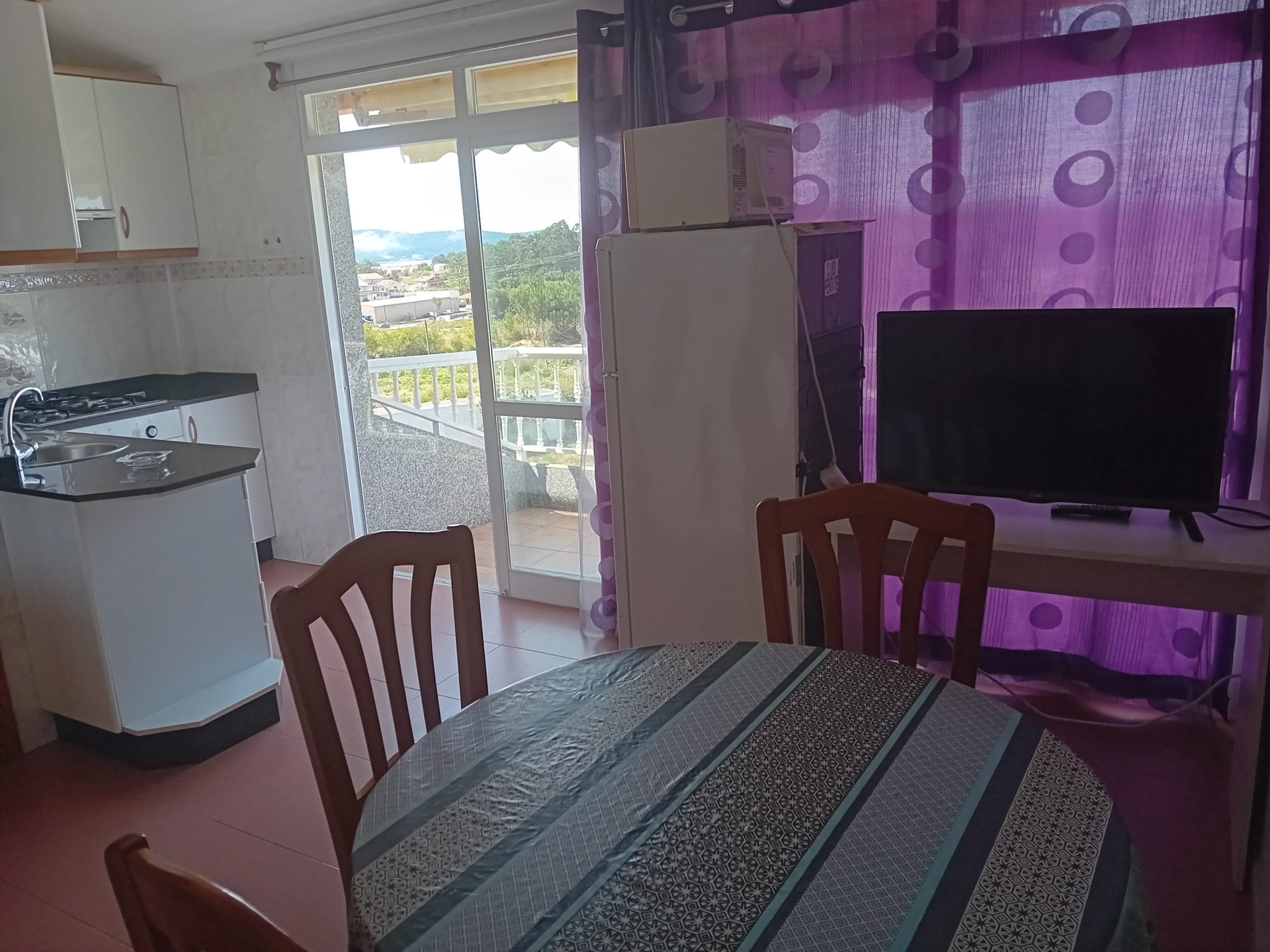 Cocina y salón de un estudio